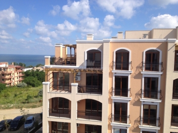 Купить квартиру в Болгарии с видом на море. Недвижимость в Бяле.