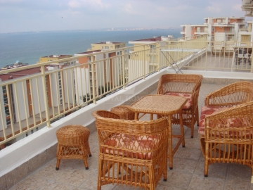 Купить вторичную недвижимость в Святом Власе с шикарным видом на море. Двухкомнатная квартира в Болгарии  в комплексе Crown Grand Resort – Форт Нокс.