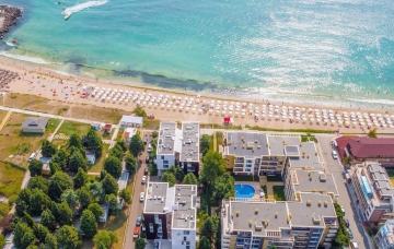 Современная квартира в Болгарии на первой линии моря. Вторичная недвижимость в Равда в комплексе Olimpia Beach.