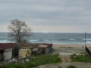Квартира в Созополь с видом на море на первой линии в 50 м. от пляжа Хармани. Вторичка в Болгарии для круглогодичного проживания.