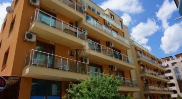Купить дешевую недвижимость в Болгарии для круглогодичного проживания. Квартира на Солнечном Берегу в комплексе Амадеус 15.