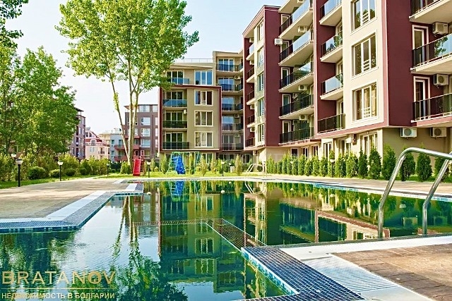 Дешевая вторичная недвижимость в Болгарии для круглогодичного проживания. Купить двухкомнатную квартиру на Солнечном Берегу в комплексе Вип Парк.